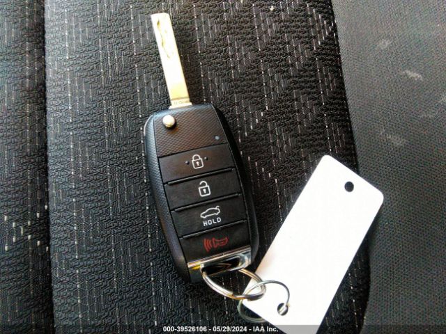 3KPA25AD8NE458350 KIA Rio 5-door S