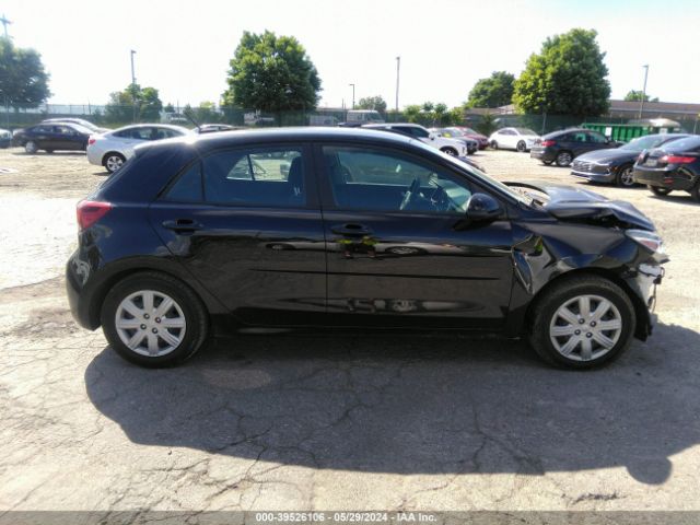 3KPA25AD8NE458350 KIA Rio 5-door S