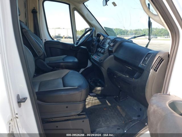 3C6TRVAG1JE106226 RAM Promaster 1500 Low Roof 136 Wb