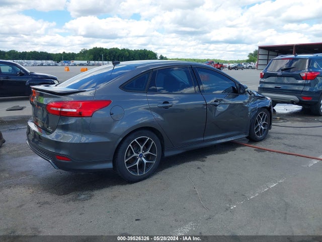 Ford FOCUS SE 2015 1FADP3F21FL345588 Image 4