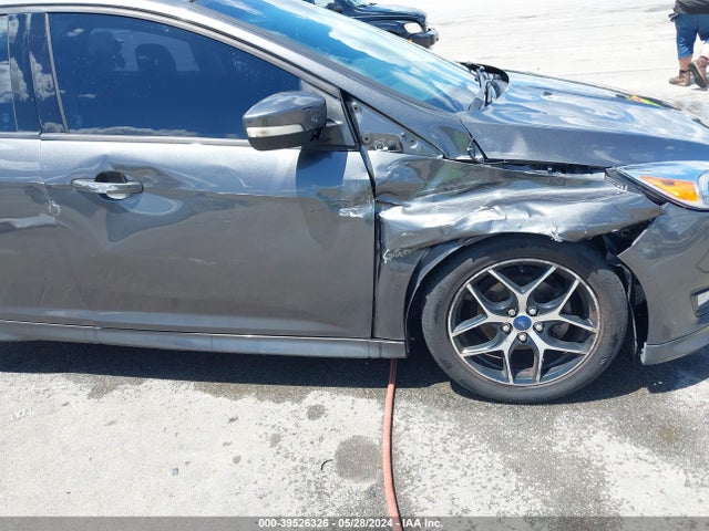 Ford FOCUS SE 2015 1FADP3F21FL345588 Image 6