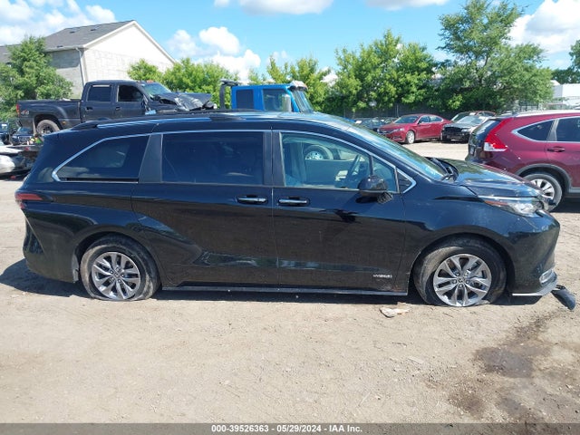 Toyota SIENNA XLE 2021 5TDYSKFC3MS028467 Image 13