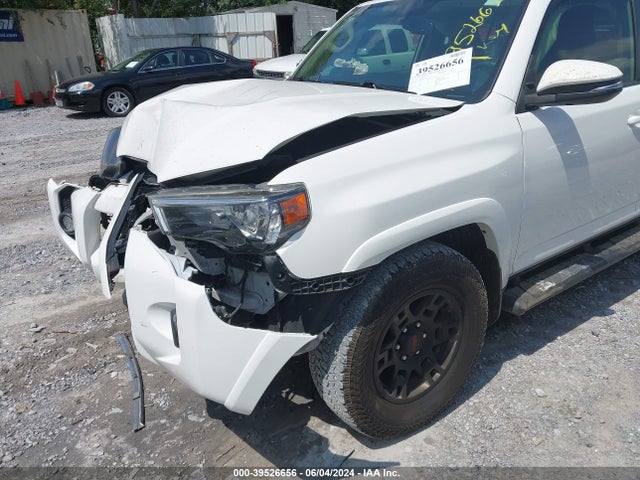 Toyota 4runner Sr5 Premium 2018 JTEZU5JR0J5190730 Image 18