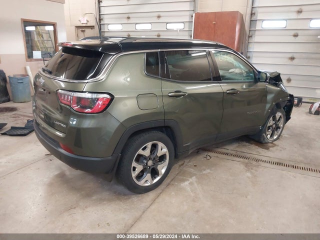 3C4NJDCB2JT113217 Jeep Compass Limited 4x4