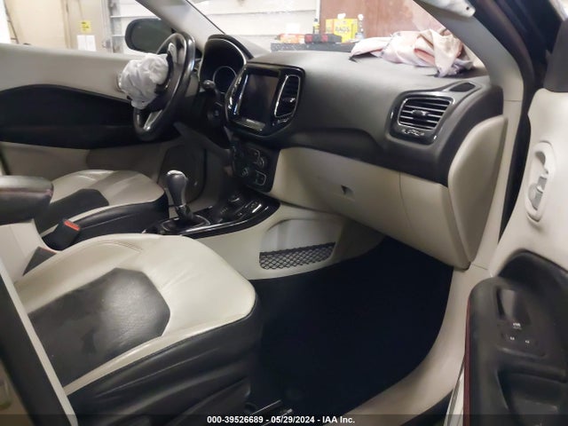 3C4NJDCB2JT113217 Jeep Compass Limited 4x4