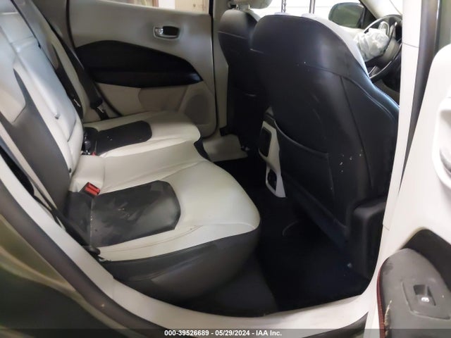 3C4NJDCB2JT113217 Jeep Compass Limited 4x4