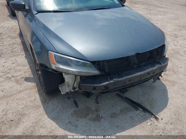 3VWD17AJ4GM347141 Volkswagen Jetta 1.8t Sport