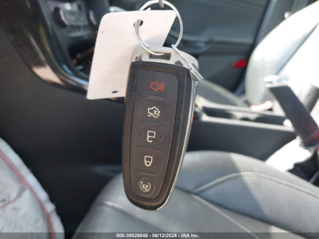 1FADP3N2XJL279374 Ford Focus Titanium