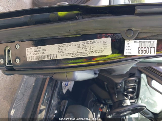 1C4GJXAN5MW817353 Jeep Wrangler Sport S 4x4