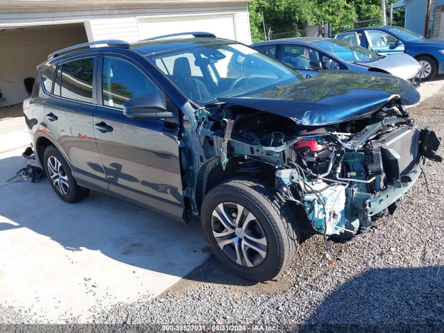 Toyota RAV4 LE 2018 JTMBFREVXJJ733913 main image