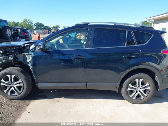 Toyota RAV4 LE 2018 JTMBFREVXJJ733913 Image 15