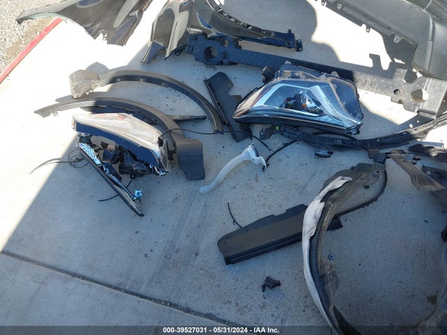 Toyota RAV4 LE 2018 JTMBFREVXJJ733913 Image 21