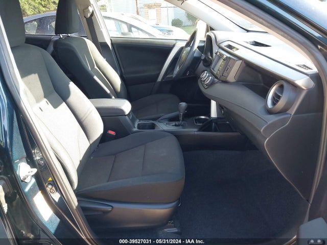 Toyota RAV4 LE 2018 JTMBFREVXJJ733913 Image 5