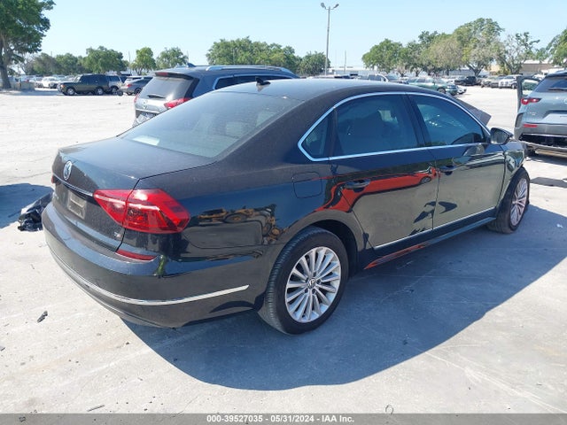 1VWBT7A3XHC068850 Volkswagen Passat 1.8t Se