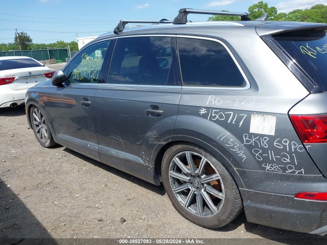 Audi Q7 3.0t Premium 2017 WA1VAAF74HD045566 Image 13