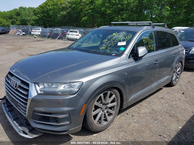 Audi Q7 3.0t Premium 2017 WA1VAAF74HD045566 Image 2