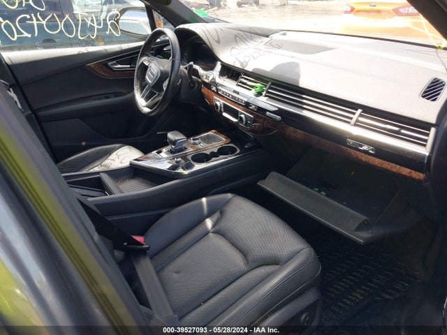 Audi Q7 3.0t Premium 2017 WA1VAAF74HD045566 Image 5