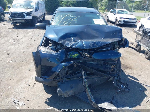 Toyota RAV4 LE 2017 2T3BFREV1HW688288 Image 13