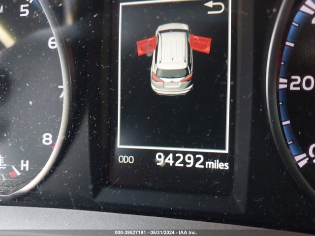 Toyota RAV4 LE 2017 2T3BFREV1HW688288 Image 16