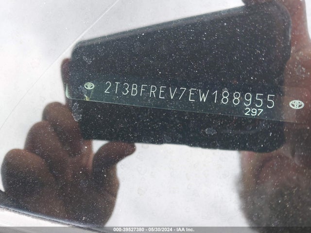 Toyota RAV4 LE 2014 2T3BFREV7EW188955 Image 9