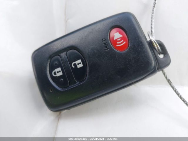 JTDKN3DU2F0406542 Toyota Prius Two