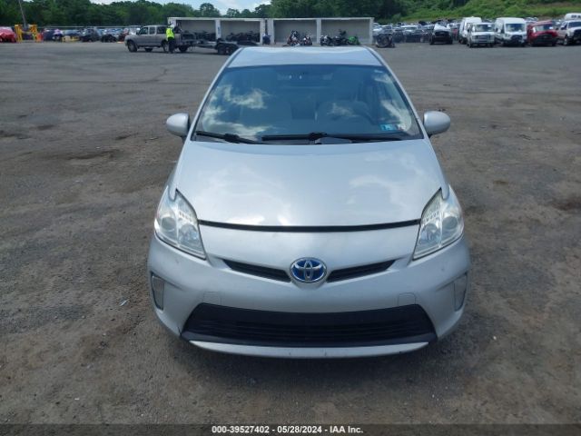 JTDKN3DU2F0406542 Toyota Prius Two