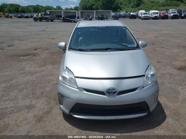 JTDKN3DU2F0406542 Toyota Prius Two