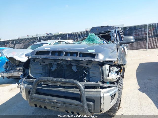 5TFDY5F10KX860823 Toyota Tundra Sr5 5.7l V8