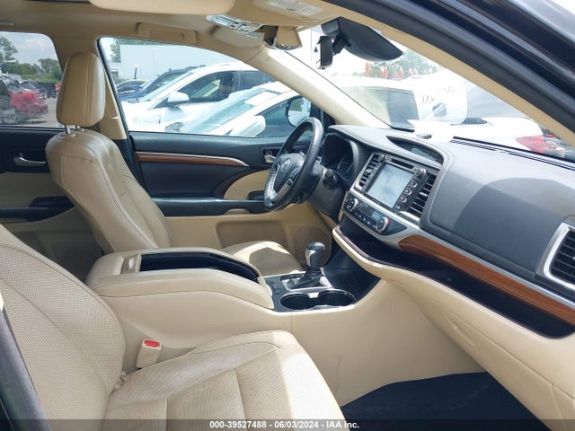 Toyota Highlander Limited 2017 5TDYZRFH1HS221223 Image 5