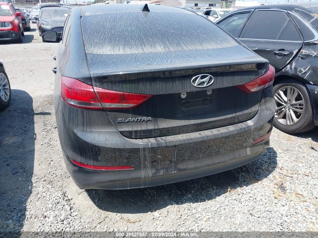 Hyundai Elantra Value Edition 2018 5NPD84LF0JH329495 Image 17