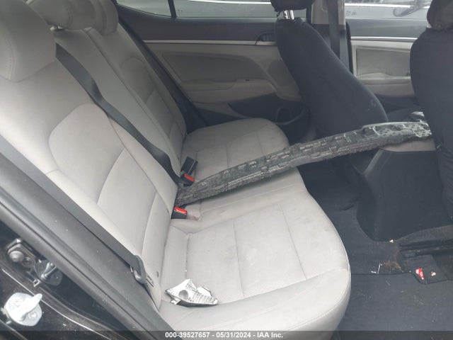 Hyundai Elantra Value Edition 2018 5NPD84LF0JH329495 Image 8