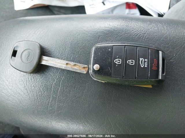 KIA Optima Lx 2017 5XXGT4L39HG154574 Image 11