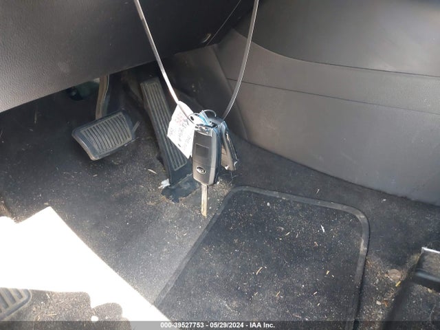 KIA SOUL + 2017 KNDJP3A56H7448130 Image 11