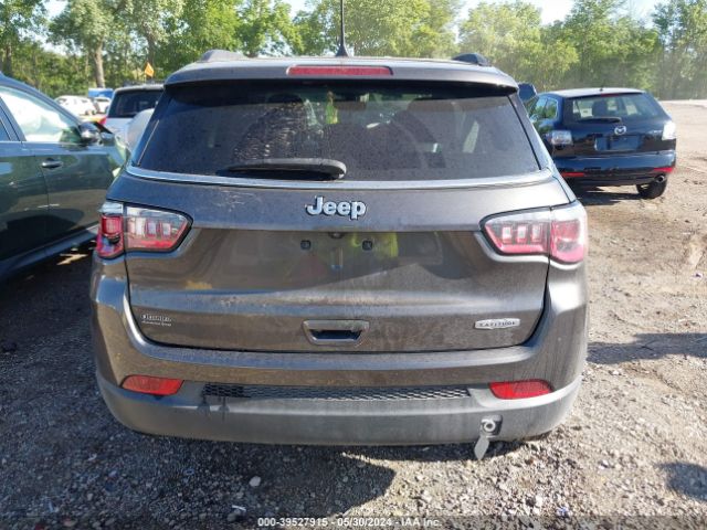 3C4NJCBB5JT125387 Jeep Compass Latitude Fwd