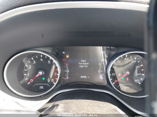 3C4NJCBB5JT125387 Jeep Compass Latitude Fwd