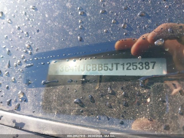 3C4NJCBB5JT125387 Jeep Compass Latitude Fwd