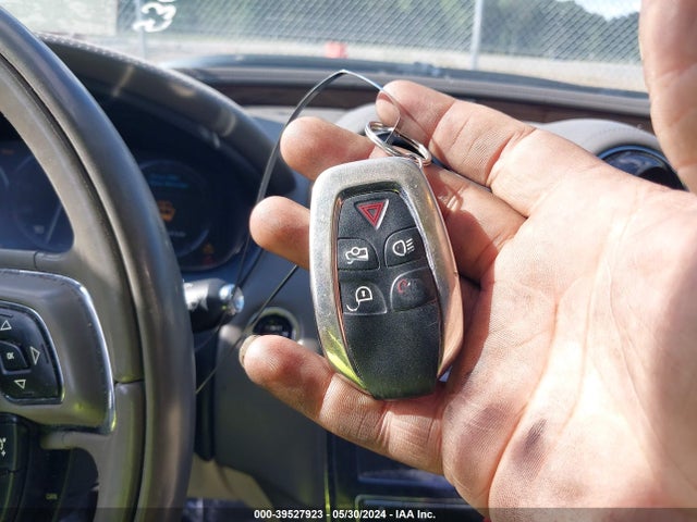 2012 JAGUAR XJ SAJWA2GB5CLV23139 Photo 10