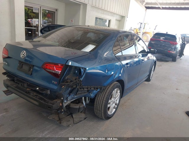 3VW2B7AJ1JM262625 Volkswagen Jetta 1.4t S