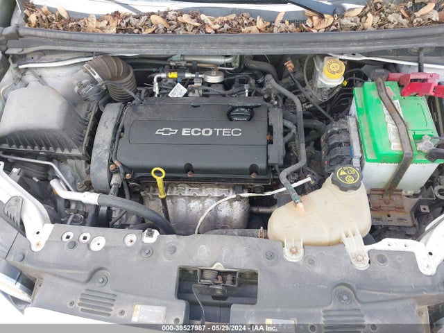 Chevrolet Sonic Ls Auto 2014 1G1JA6SH3E4227585 Image 10