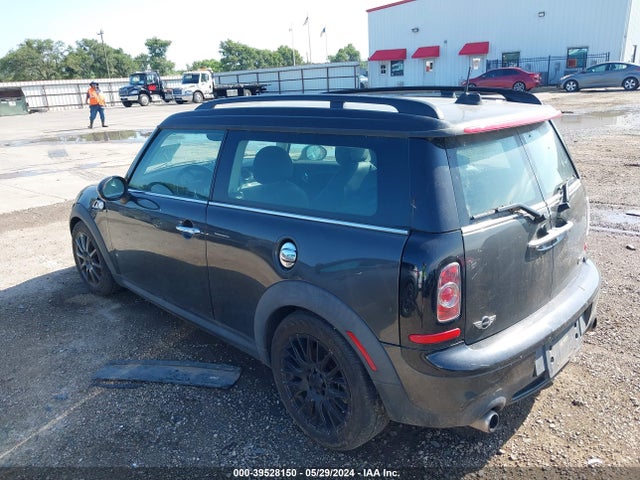 2011 MINI COOPER S CLUBMAN WMWZG3C52BTY31039 Photo 2