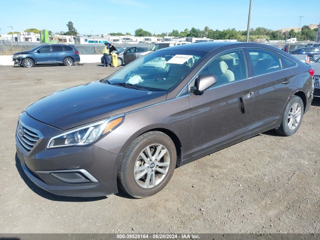 Hyundai Sonata 2017 5NPE24AF3HH584578 Image 2