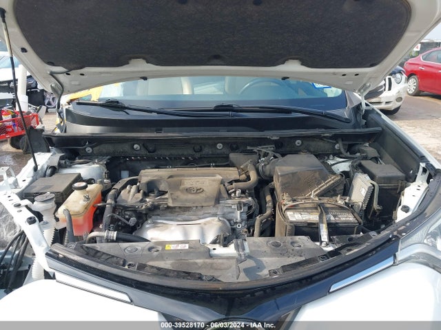 Toyota Rav4 Xle 2018 JTMWFREV7JJ742585 Image 10