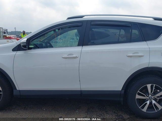 Toyota Rav4 Xle 2018 JTMWFREV7JJ742585 Image 15