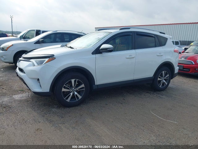 Toyota Rav4 Xle 2018 JTMWFREV7JJ742585 Image 2