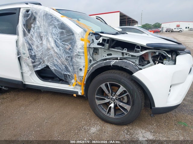 Toyota Rav4 Xle 2018 JTMWFREV7JJ742585 Image 6