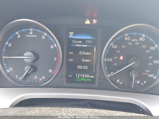 Toyota Rav4 Xle 2018 JTMWFREV7JJ742585 Image 7