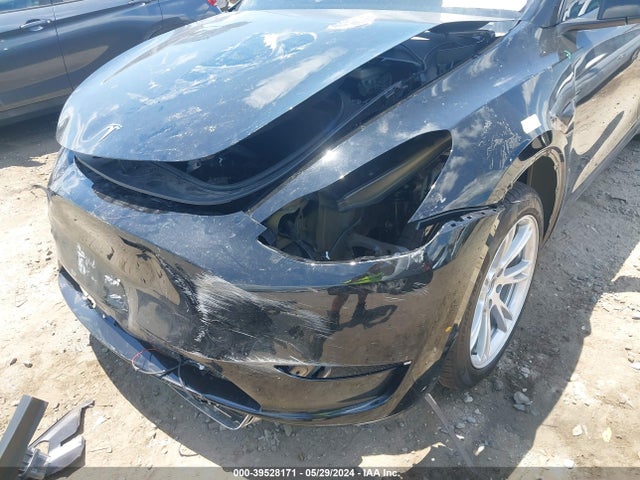 2024 TESLA MODEL Y 7SAYGDEE1RA251456 Photo 5