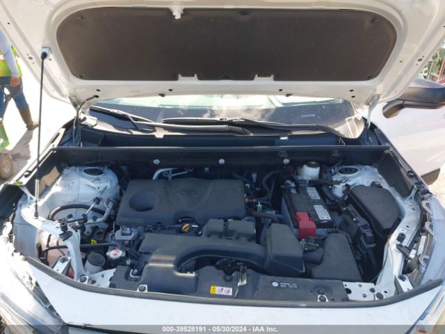 2T3F1RFV9PC372233 Toyota RAV4 LE