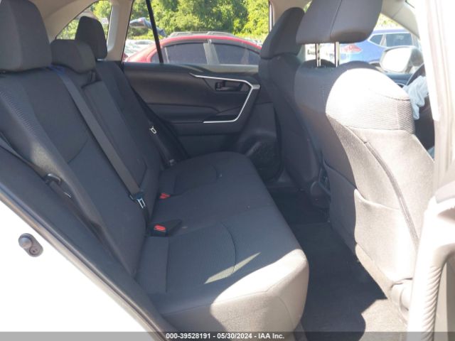 2T3F1RFV9PC372233 Toyota RAV4 LE