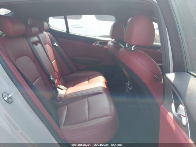 KNAE45LC9N6110818 KIA Stinger Gt1
